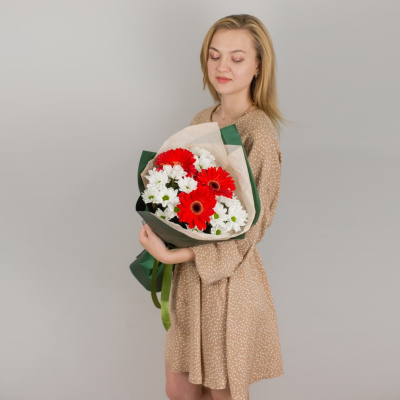 Букет из герберы и хризантемы N 50492