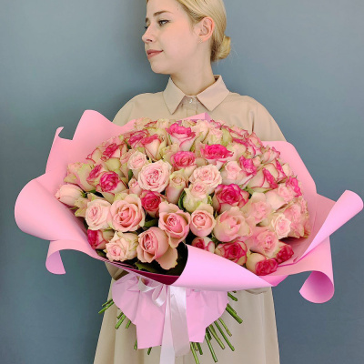 Букет 101 розовая роза Кения в упаковке N 29178
