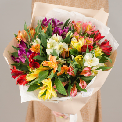 Букет из цветных альстромерий 50406